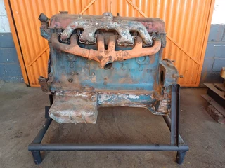 Ford 2713E Engine