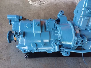 Ford D1213 Truck Gearbox Ford 70TB-7005-BE