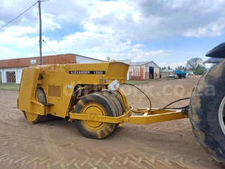 Vibratory Drum and Pneumatic Roller