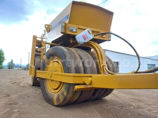 Vibratory Drum and Pneumatic Roller