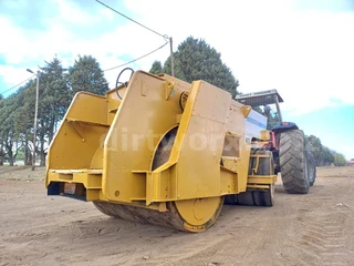 Vibratory Drum and Pneumatic Roller