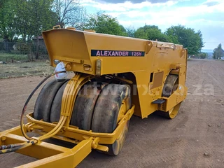Vibratory Drum and Pneumatic Roller