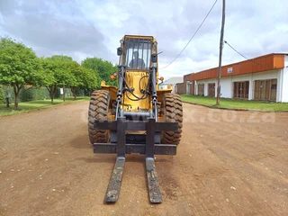 Caterpillar Rough Terrain Forklift 5 Ton