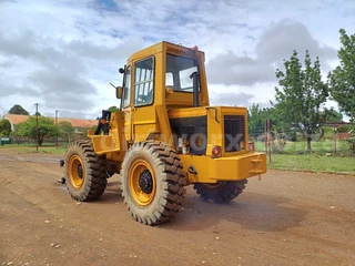 Caterpillar Rough Terrain Forklift 5 Ton
