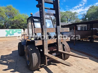 Manitou Rough Terrain Forklift 5 Ton