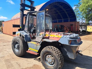 Manitou Rough Terrain Forklift 5 Ton