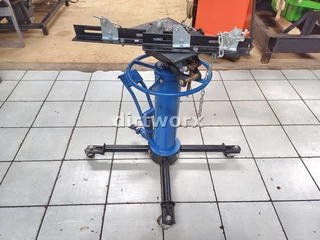 Mac Afric Telescopic Transmission Jack 400 Kg