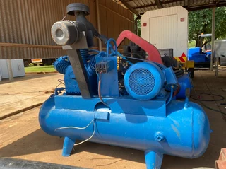 300L WAYNE AIR COMPRESSOR