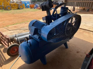 300L WAYNE AIR COMPRESSOR