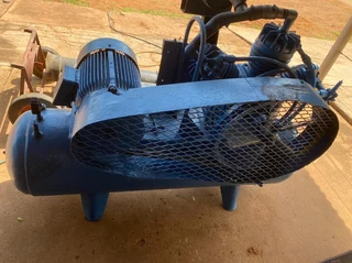 300L WAYNE AIR COMPRESSOR