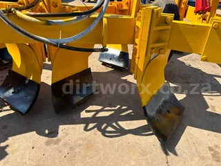 6 Furrow Construction Mixing Plough