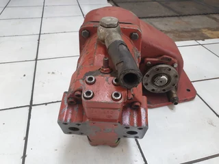 Brueninghaus Hydromatik A6VM107 Hydraulic Motor And Gearbox