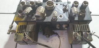 Merlo Telehandler Hydraulic Valve Block