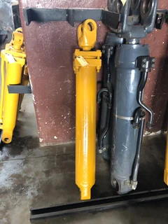 Dezzi Loader Lift Cylinder