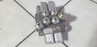 Badestnost Hydraulic Directional Control Valve Bank