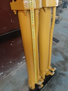 Dezzi 2300 Steering Cylinder