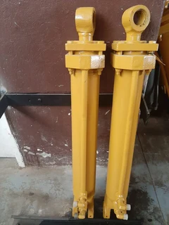 Dezzi 2300 Steering Cylinder