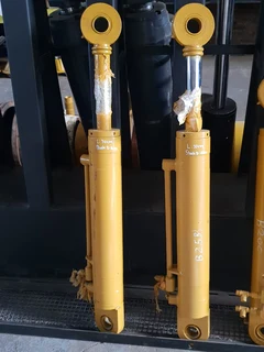 Bell B25B Hydraulic Cylinders