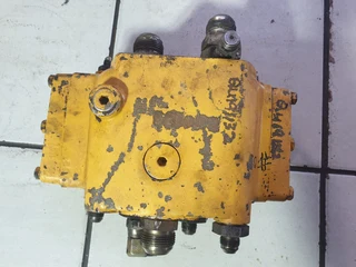 Bell B25A Hydraulic Control Valve