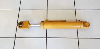 Hydraulic Double Acting Cylinder OD 230mm x 550mm Length