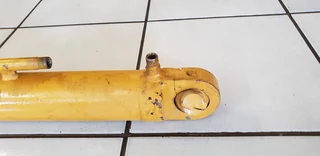 Hydraulic Double Acting Cylinder OD 230mm x 550mm Length