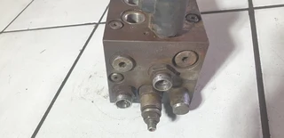 Hamm Hydraulic Valve Block