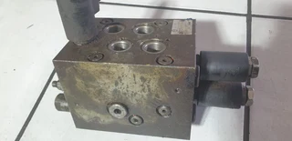 Hamm Hydraulic Valve Block
