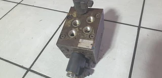 Hamm Hydraulic Valve Block