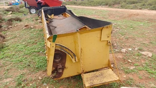 Aggregate Chip Spreader