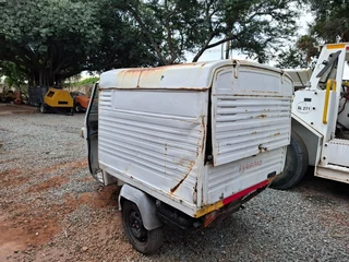 Piaggio Ape Xtra Tuk Tuk