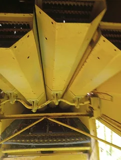 New Holland 8040 Mielie Koring Stroper Combine Harvester