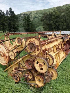 New Holland 8040 Mielie Koring Stroper Combine Harvester