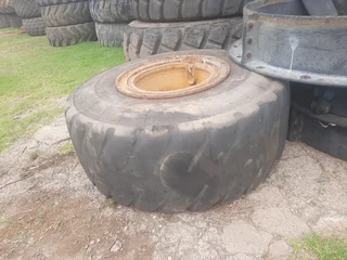 Industrial Tyre With Rim 23.5-25