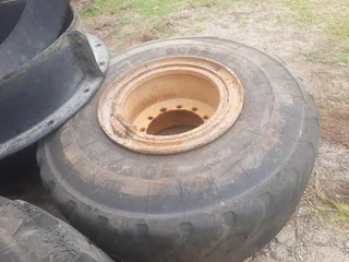 Industrial Tyre With Rim 23.5-25