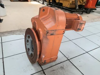 SEW Eurodrive Gear Motor 3kW Ratio 76.39:1