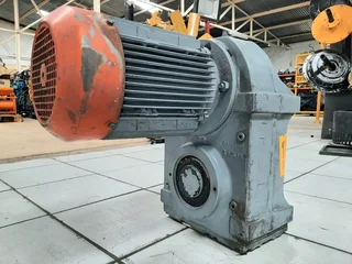 SEW Eurodrive Gear Motor FA77/DT100LS4