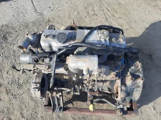 Isuzu 4JG2 Engine