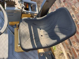 Caterpillar CS533D Smooth Drum Vibrating Roller Cab