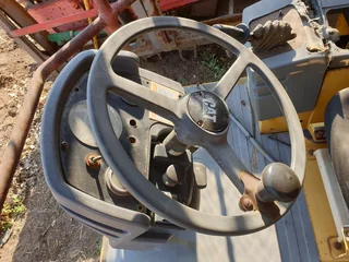 Caterpillar CS533D Smooth Drum Vibrating Roller Cab