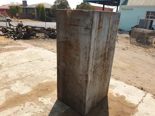 Austen Large Safe 1.7m