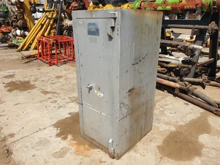 Austen Large Safe 1.7m