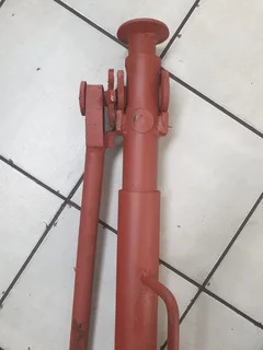 Support Jacks Camlok Props M6