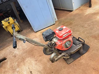 Vibratory Plate Compactor