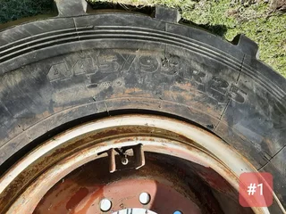Tyre 445/95R25