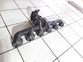 ADE 407 Exhaust Manifold