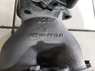 ADE 407 Exhaust Manifold