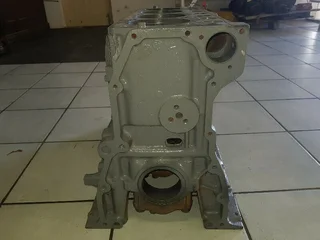 Komatsu 4D1052 3 Engine Block