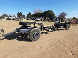 Henred Skeletal Lowbed Container Trailer