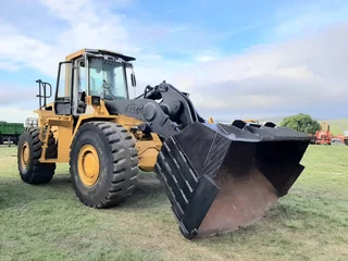 Bell L2208C Front End Loader
