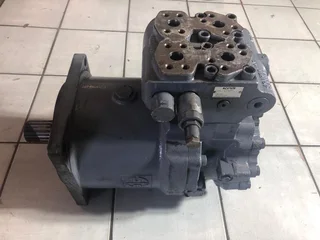 Excavator Hydraulic Swing Motor Kawasaki  MX750B0